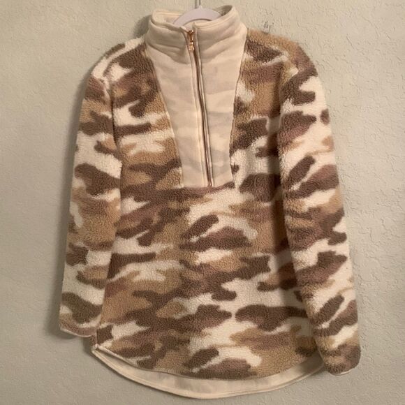 Cupid Sherpa Stand Collar Camo Print Sweater Pullover Size L - Picture 1 of 11